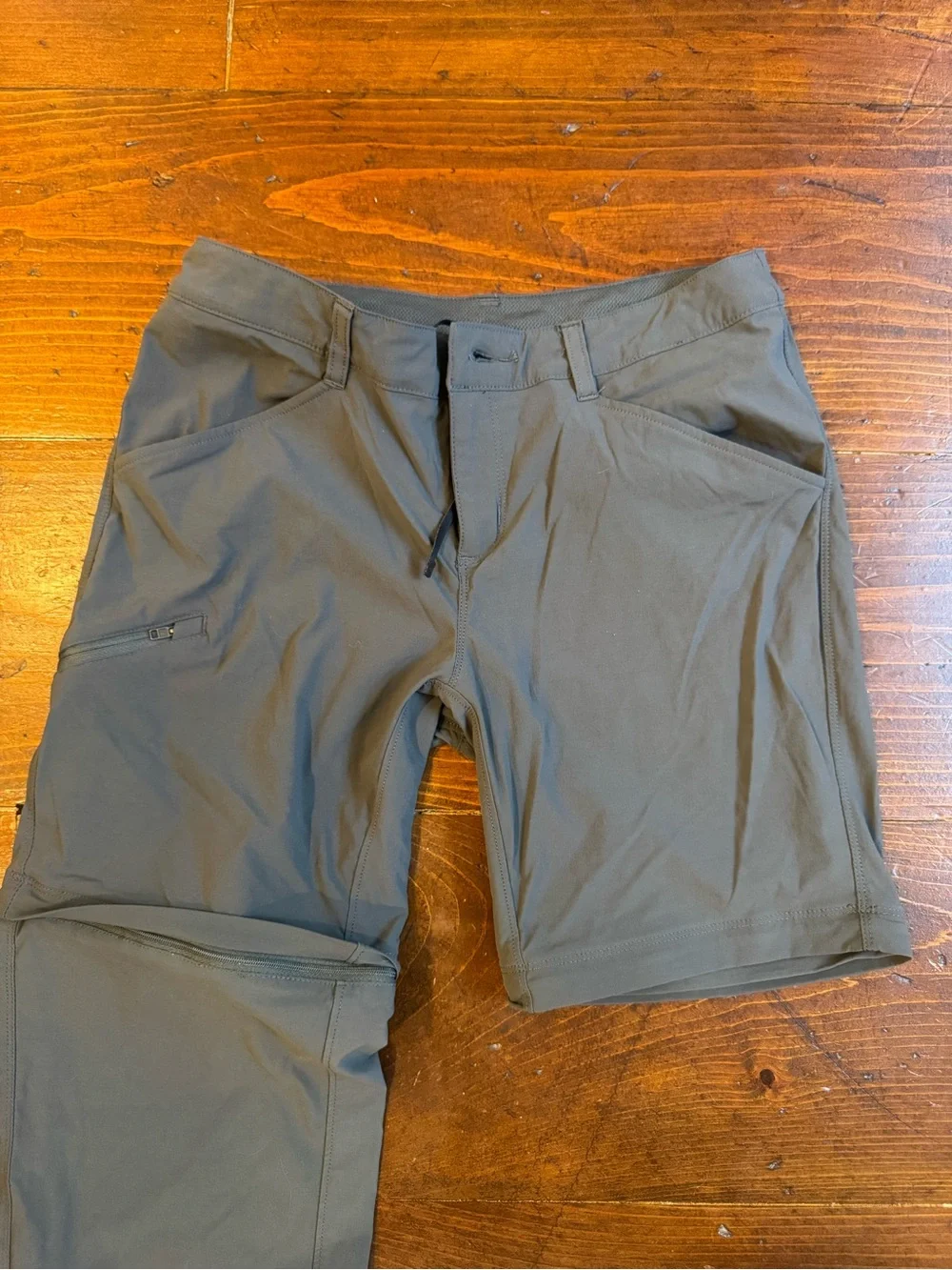Patagonia Women's Quandary Convertible Pants (3 ways) Color-Forge Grey. Size 6